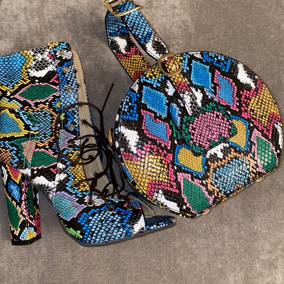 Boot and purse set - Picture 2 of 2